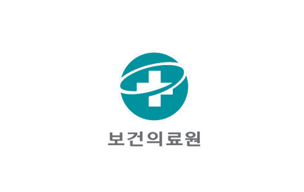 將英文字母的F與I連接在一起，將英文名稱放置在圓的上方并做反白效果的logo設(shè)計(jì)