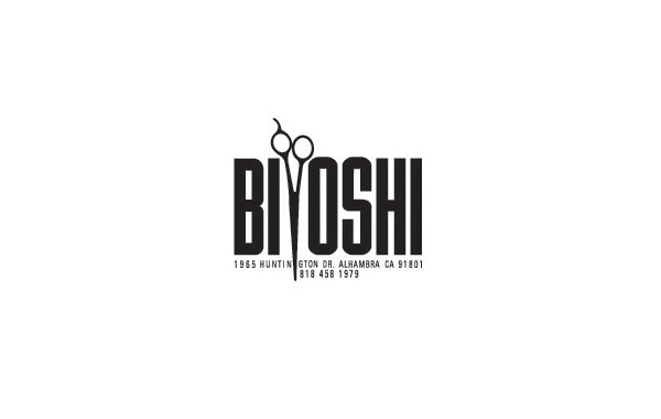 以花朵的形狀為設(shè)計(jì)元素，并將字母中I上方的點(diǎn)傾斜的logo設(shè)計(jì)