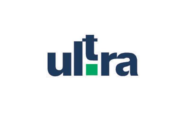 ULTRA logo設計：字母T的下方加入綠色正方形色塊元素